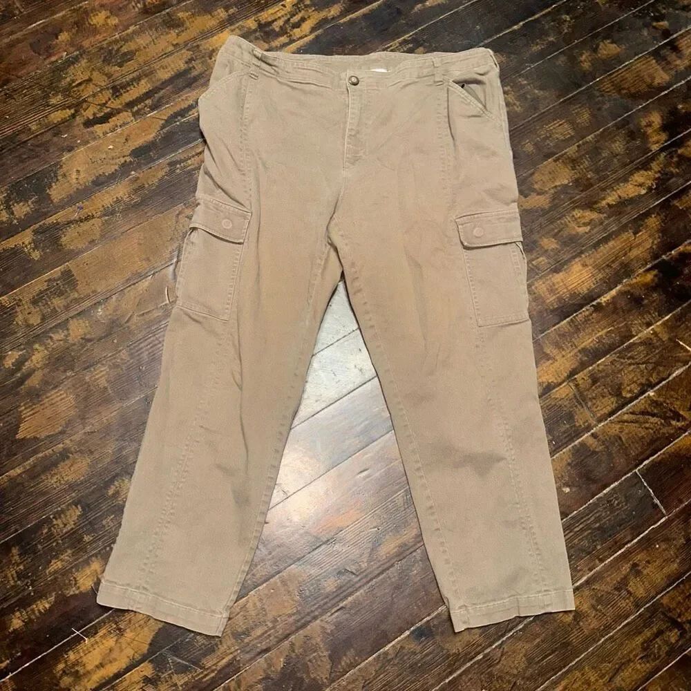 Chicos tan classic cargo business casual 3/XL pants